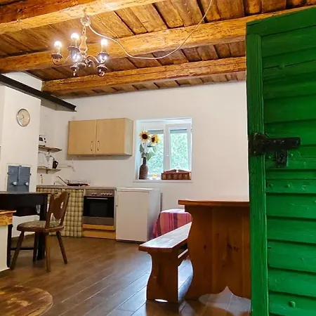 Kleine Waldhaeuschen Apartment Garabonc